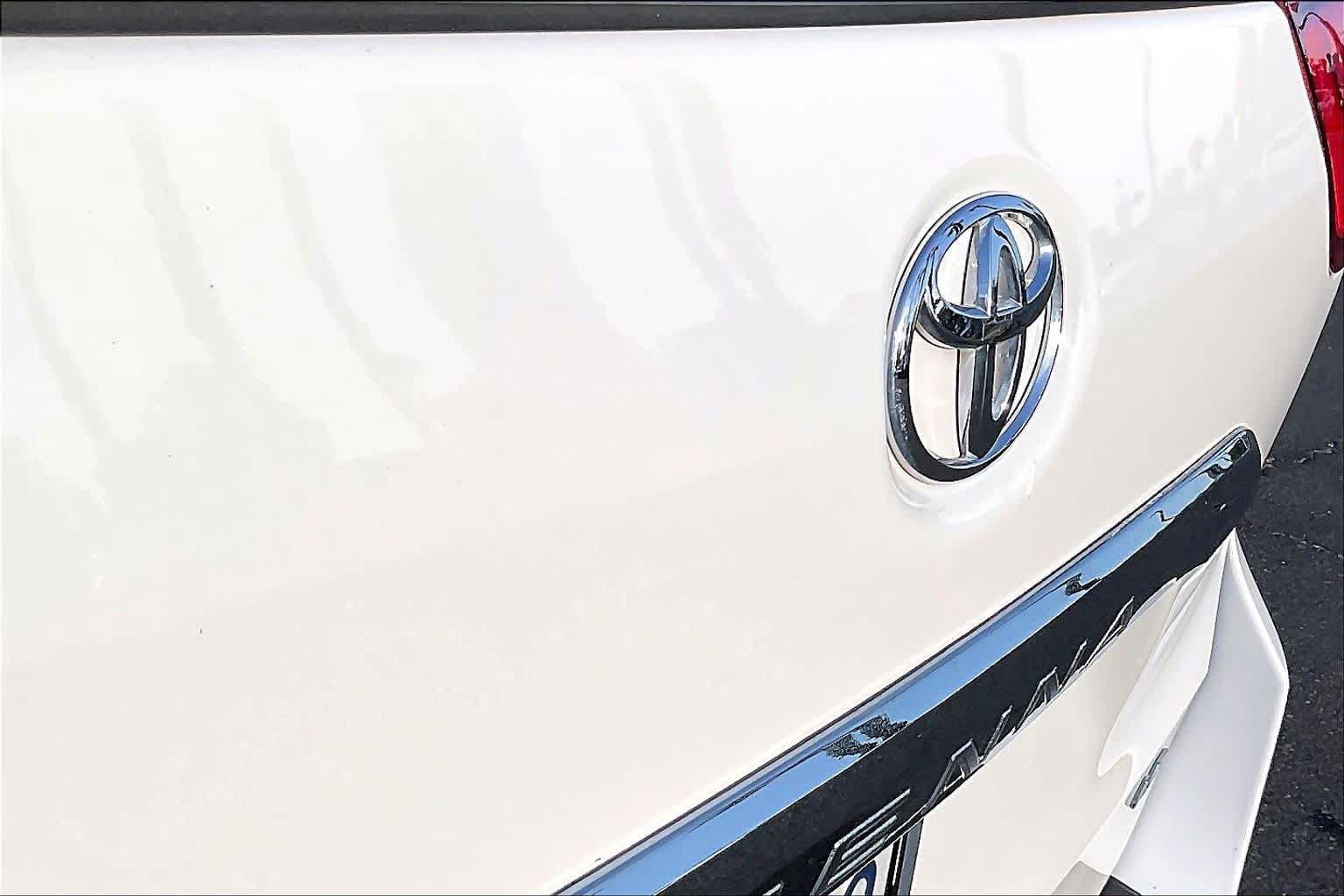 Used 2015 Toyota Sienna LE FWD image 30