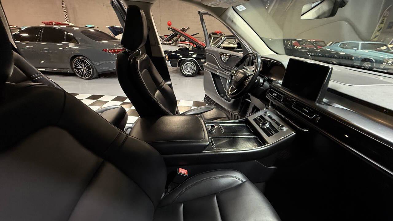 Used 2021 Lincoln Aviator AWD image 47