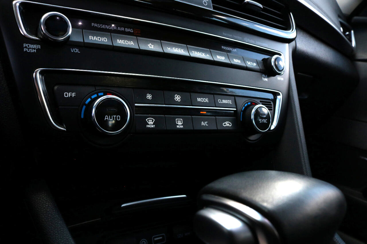 Used 2019 Kia Optima SX image 32