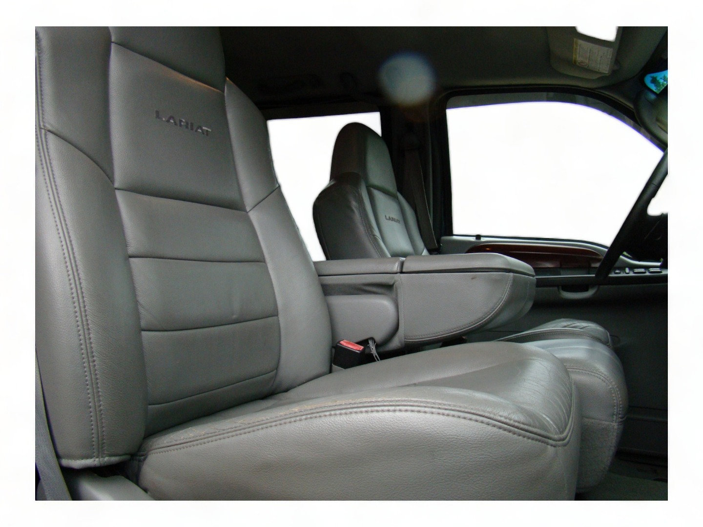 Used 2005 Ford F250 Lariat image 16