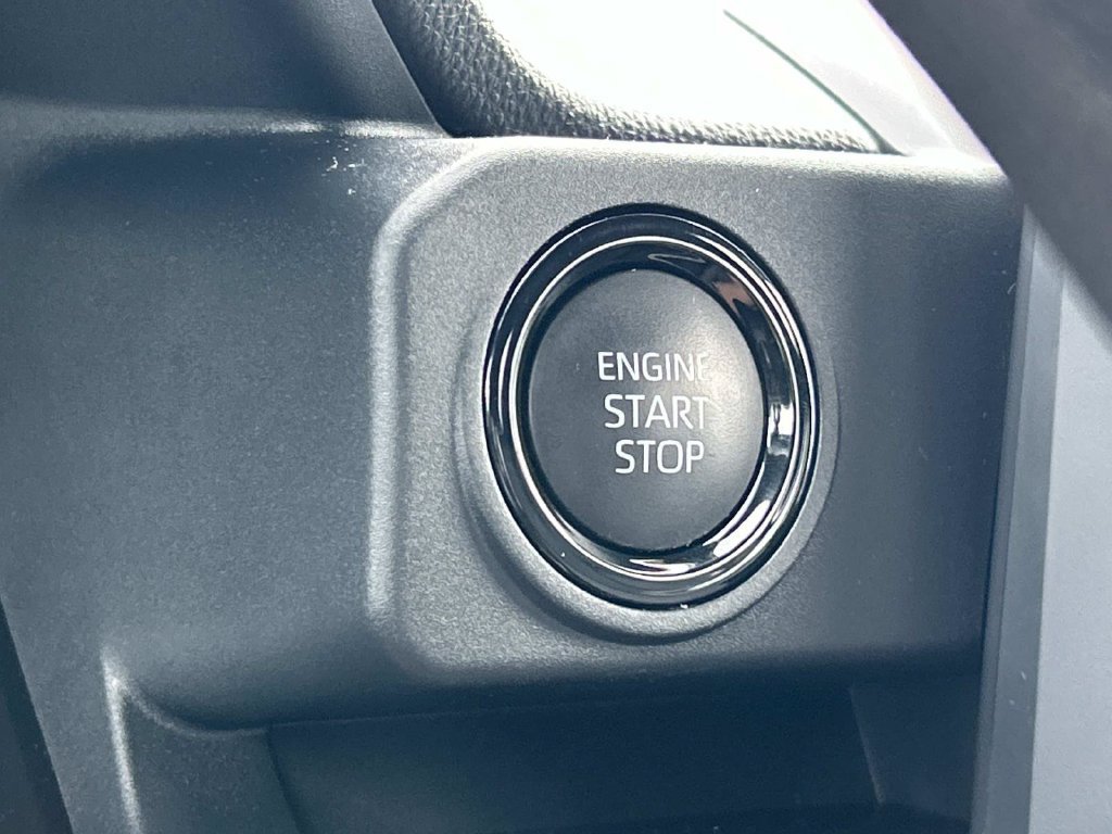 Used 2024 Toyota Tacoma SR5 AWD/4WD image 32