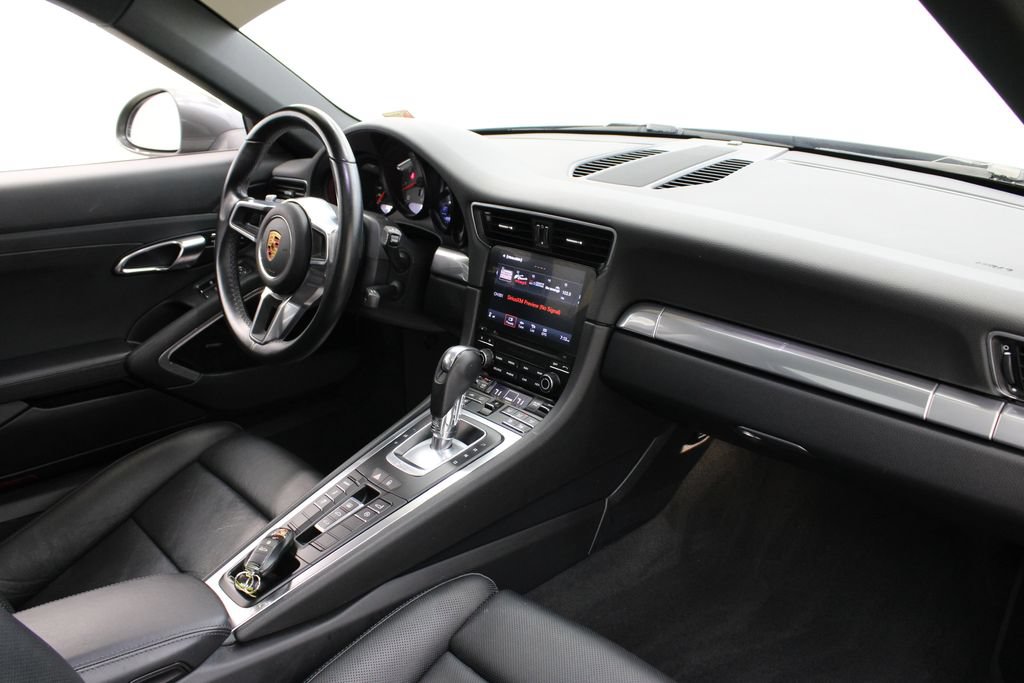Certified 2018 Porsche 911 Carrera S RWD image 31