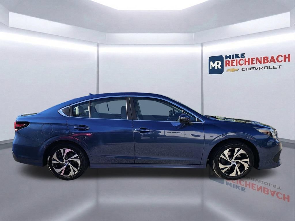 Used 2022 Subaru Legacy Premium AWD/4WD image 3