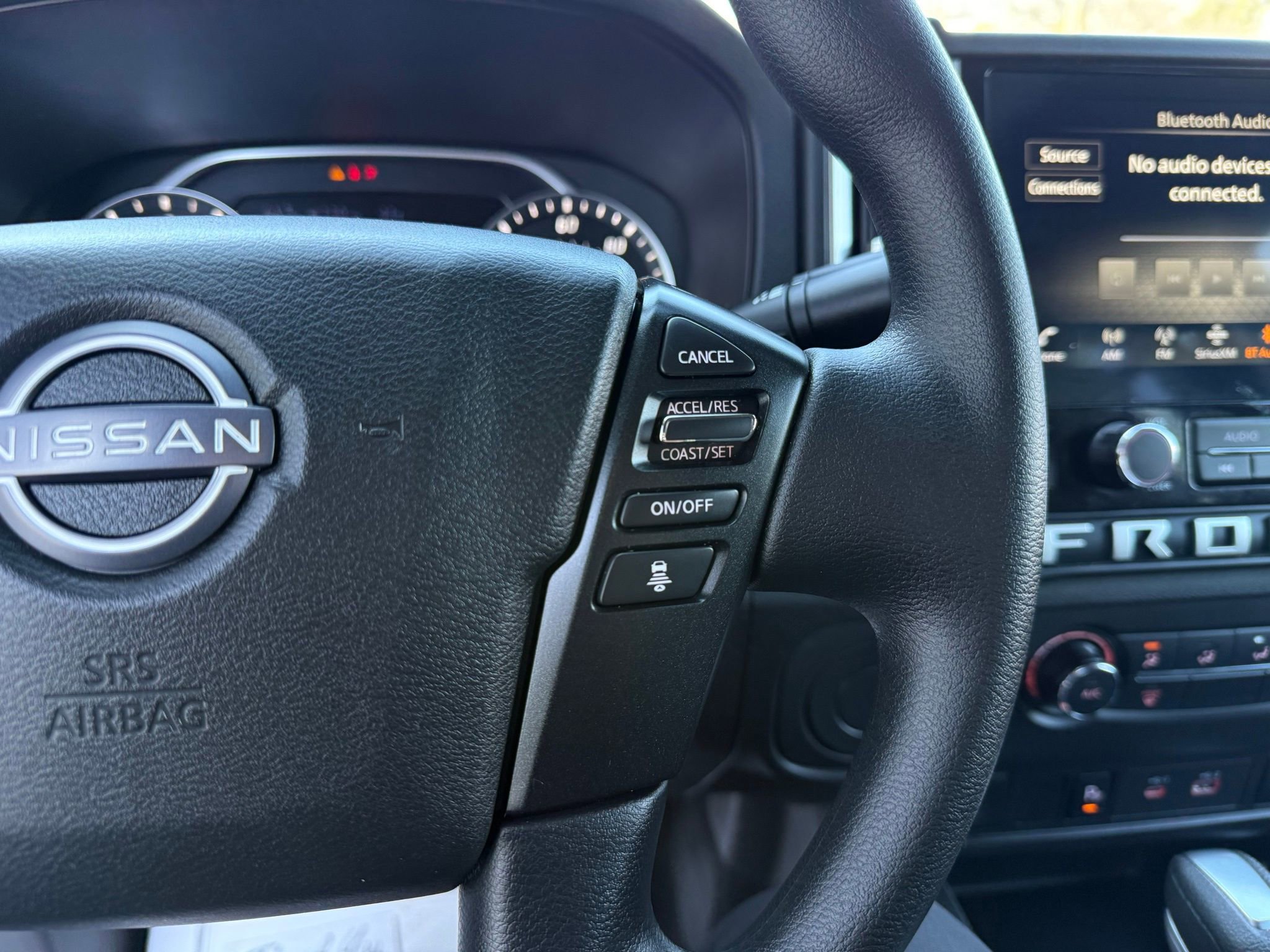 Used 2025 Nissan Frontier SV image 37