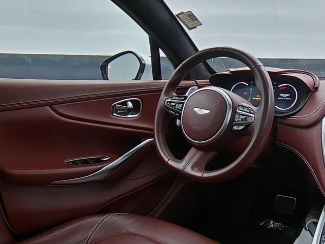 Used 2021 Aston Martin DBX AWD/4WD image 19