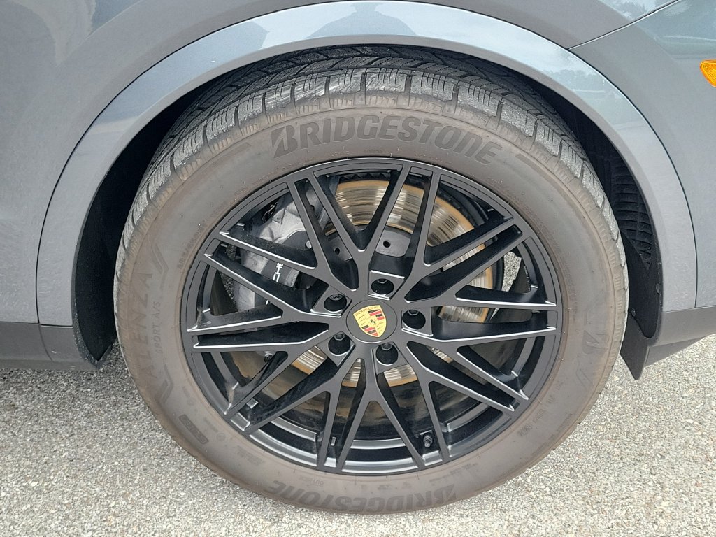 Certified 2026 Porsche Cayenne AWD/4WD image 13