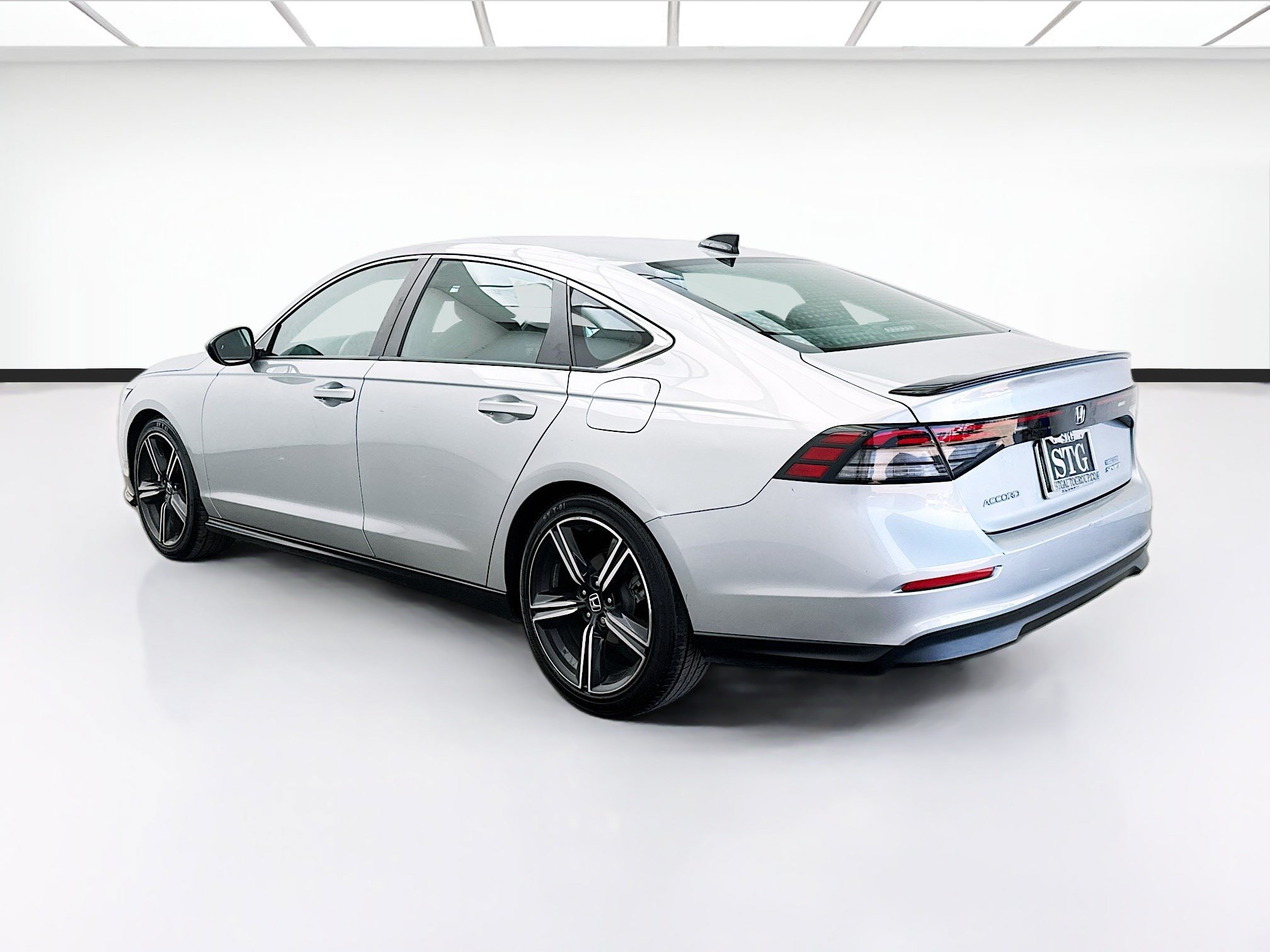 Used 2024 Honda Accord Sport image 6