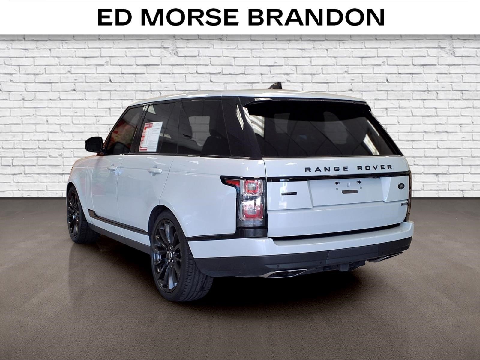 Used 2019 Land Rover Range Rover Supercharged AWD/4WD image 3