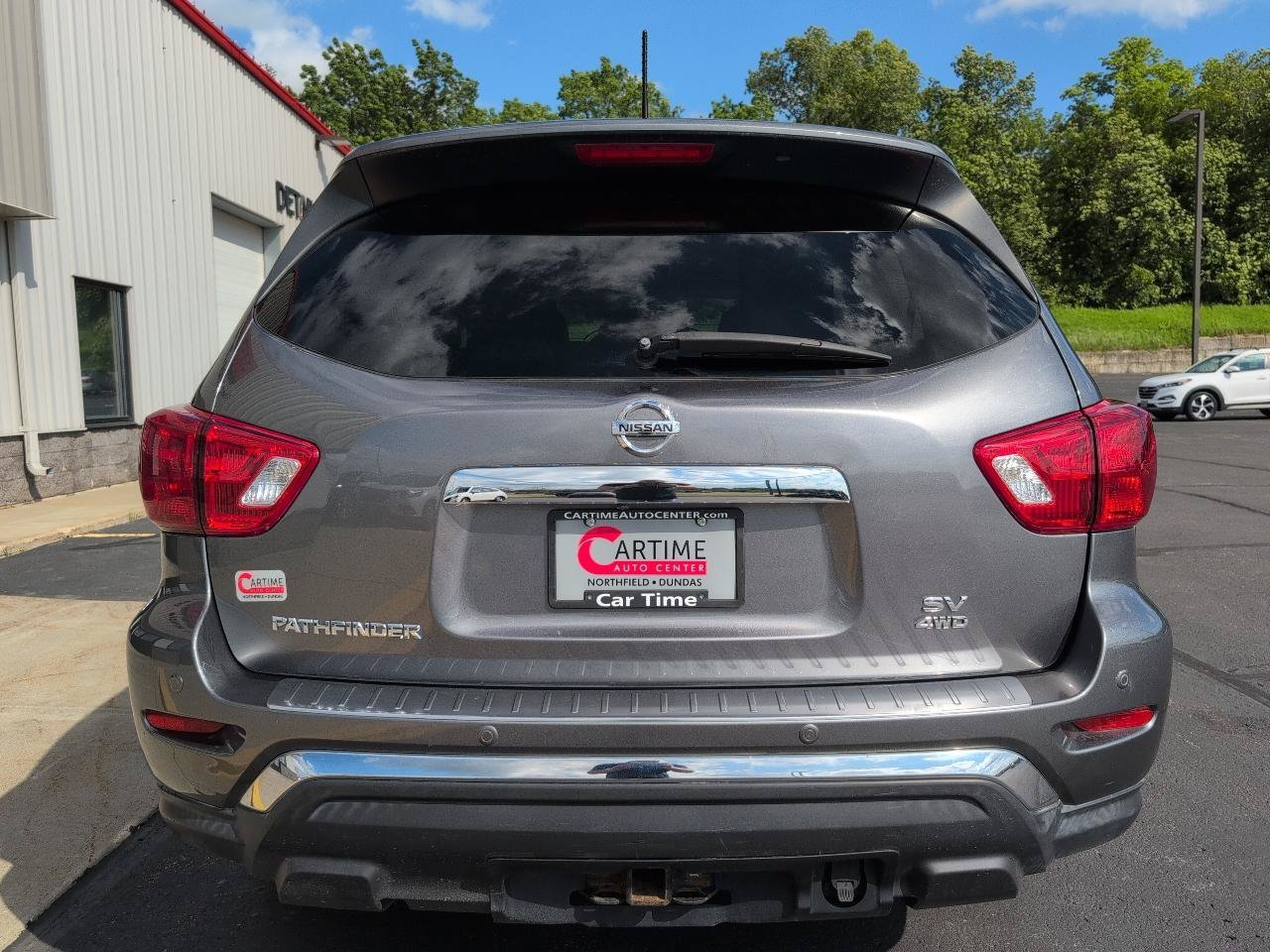Used 2017 Nissan Pathfinder SV w/ Trailer Tow Package AWD/4WD image 7