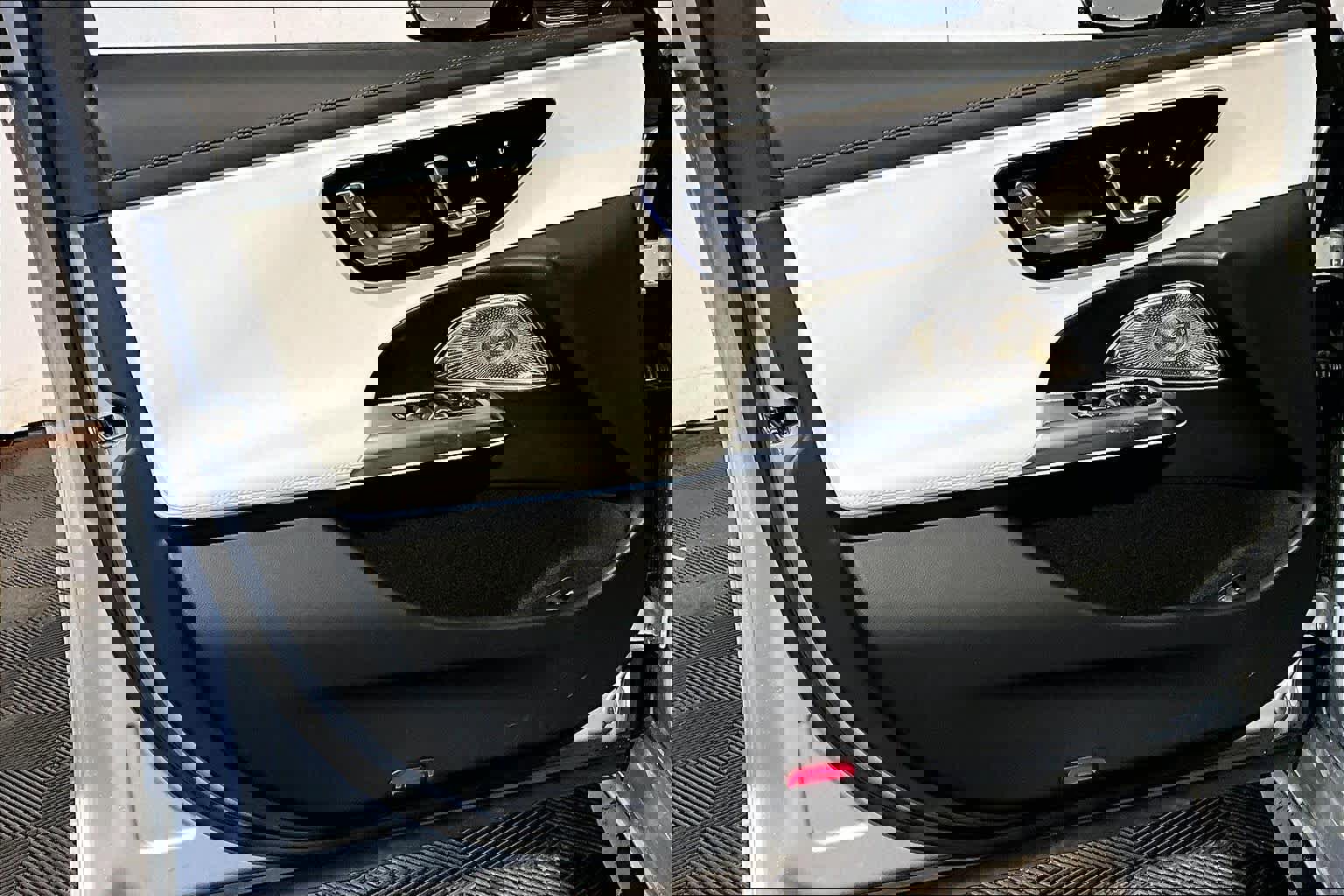 New 2026 Mercedes-Benz E 53 AMG e 4MATIC Sedan image 11