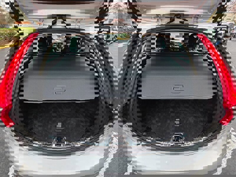 Used 2015 Volvo V60 T5 Premier image 32