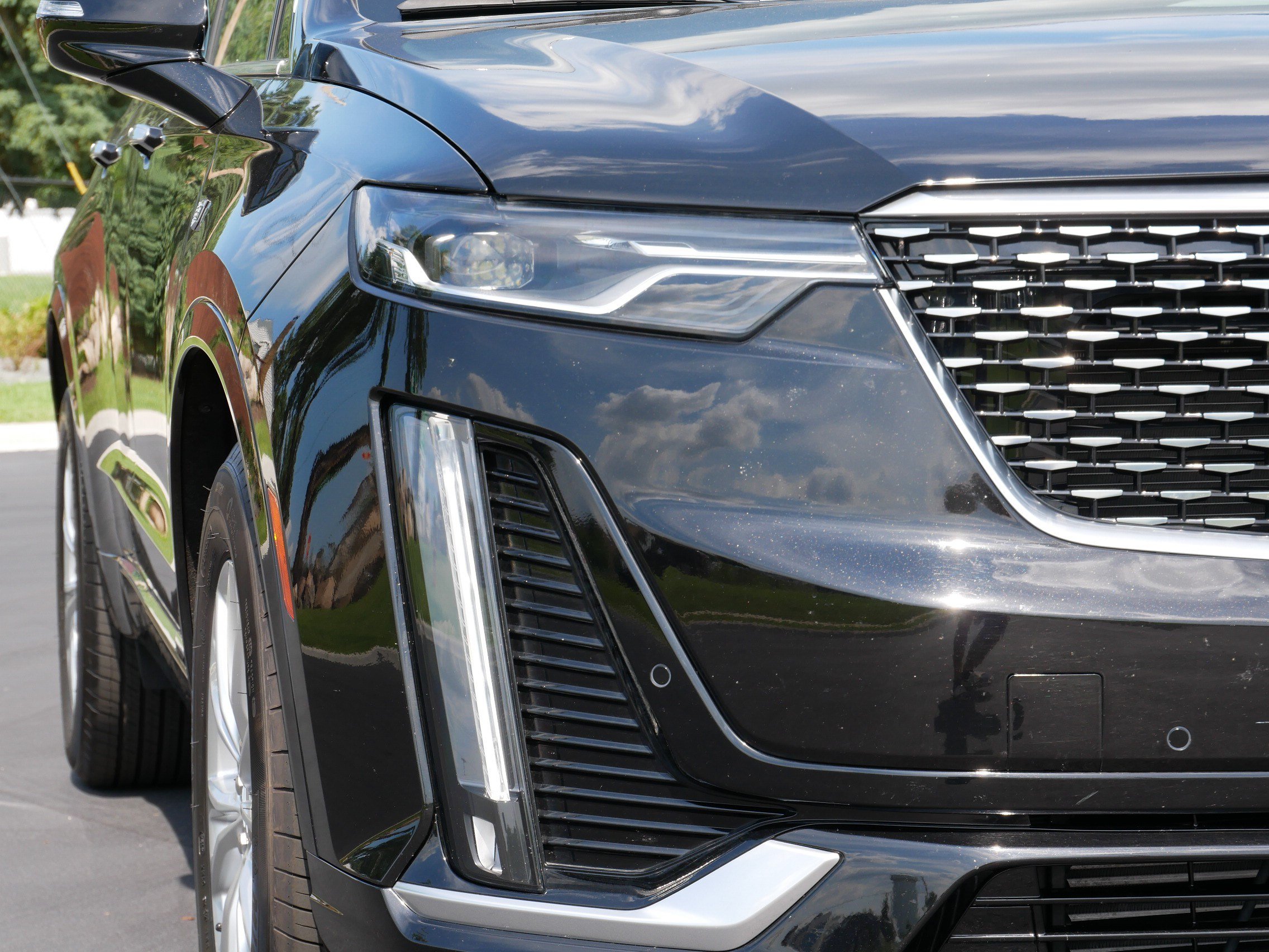 Used 2025 Cadillac XT6 Luxury FWD image 16