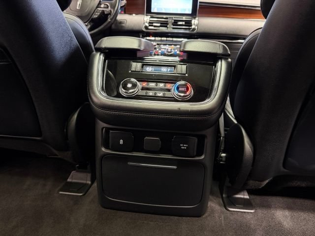 Used 2019 Lincoln Navigator Reserve AWD/4WD image 35