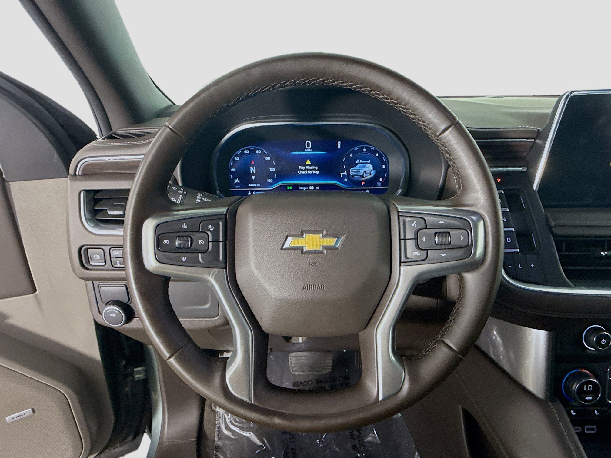 Used 2024 Chevrolet Suburban LT RWD image 13