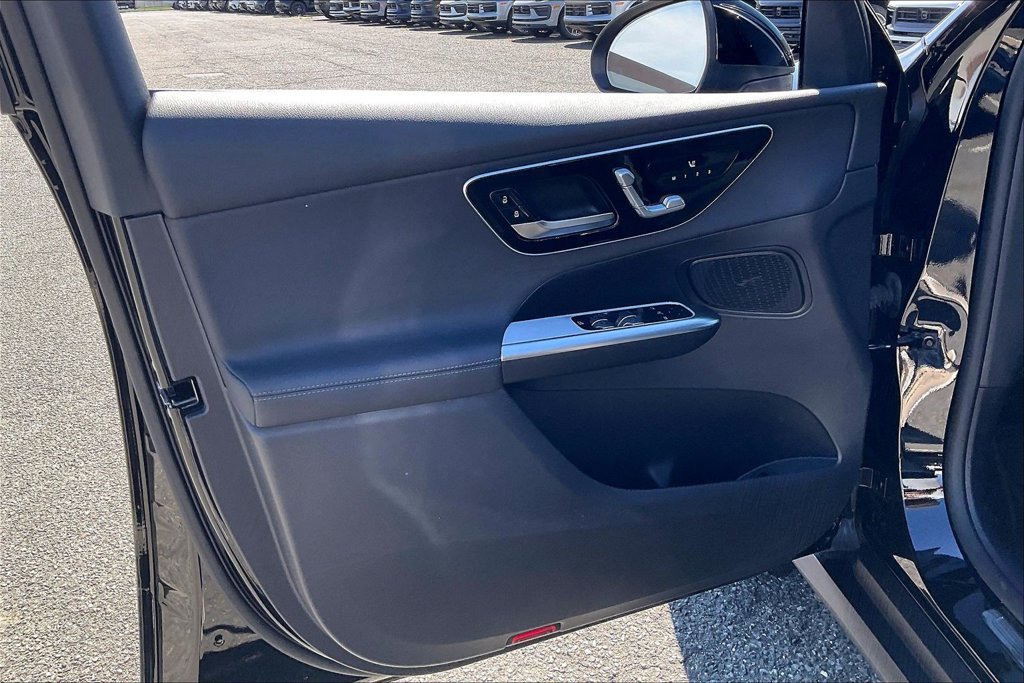Certified 2025 Mercedes-Benz GLC 350e 4MATIC image 15