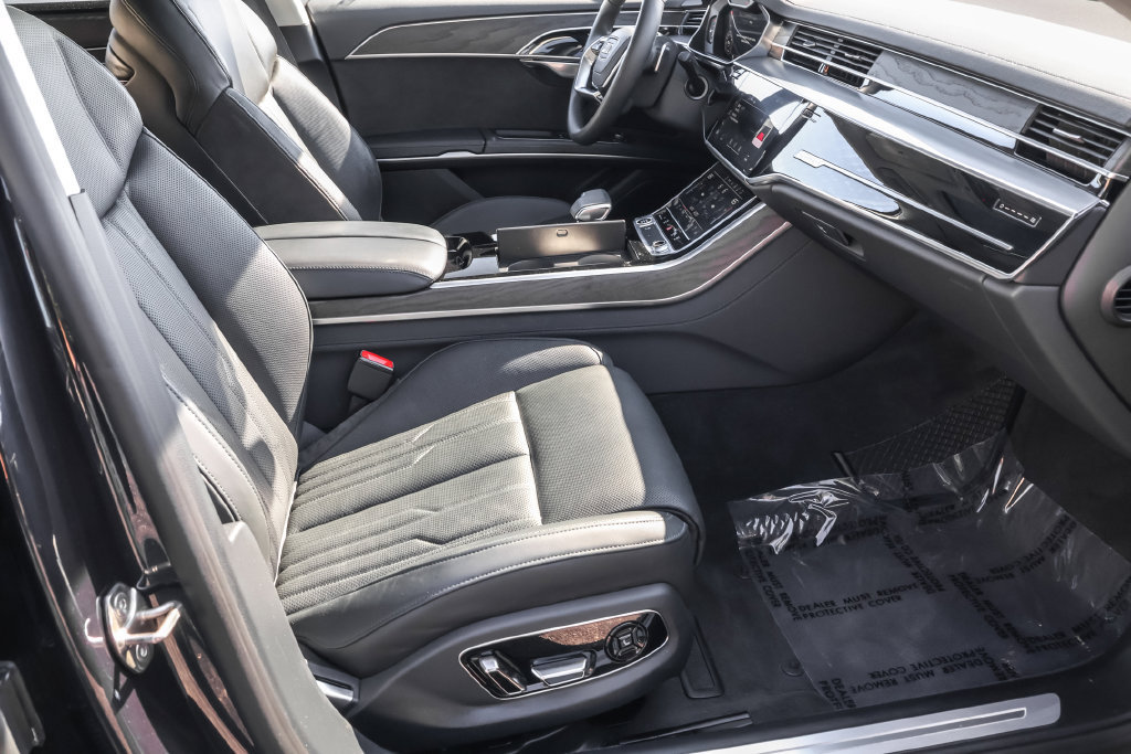 Used 2021 Audi A8 L 4.0T w/ Executive Plus Package AWD/4WD image 37