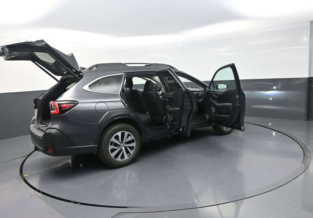 Used 2024 Subaru Outback Premium AWD/4WD image 37
