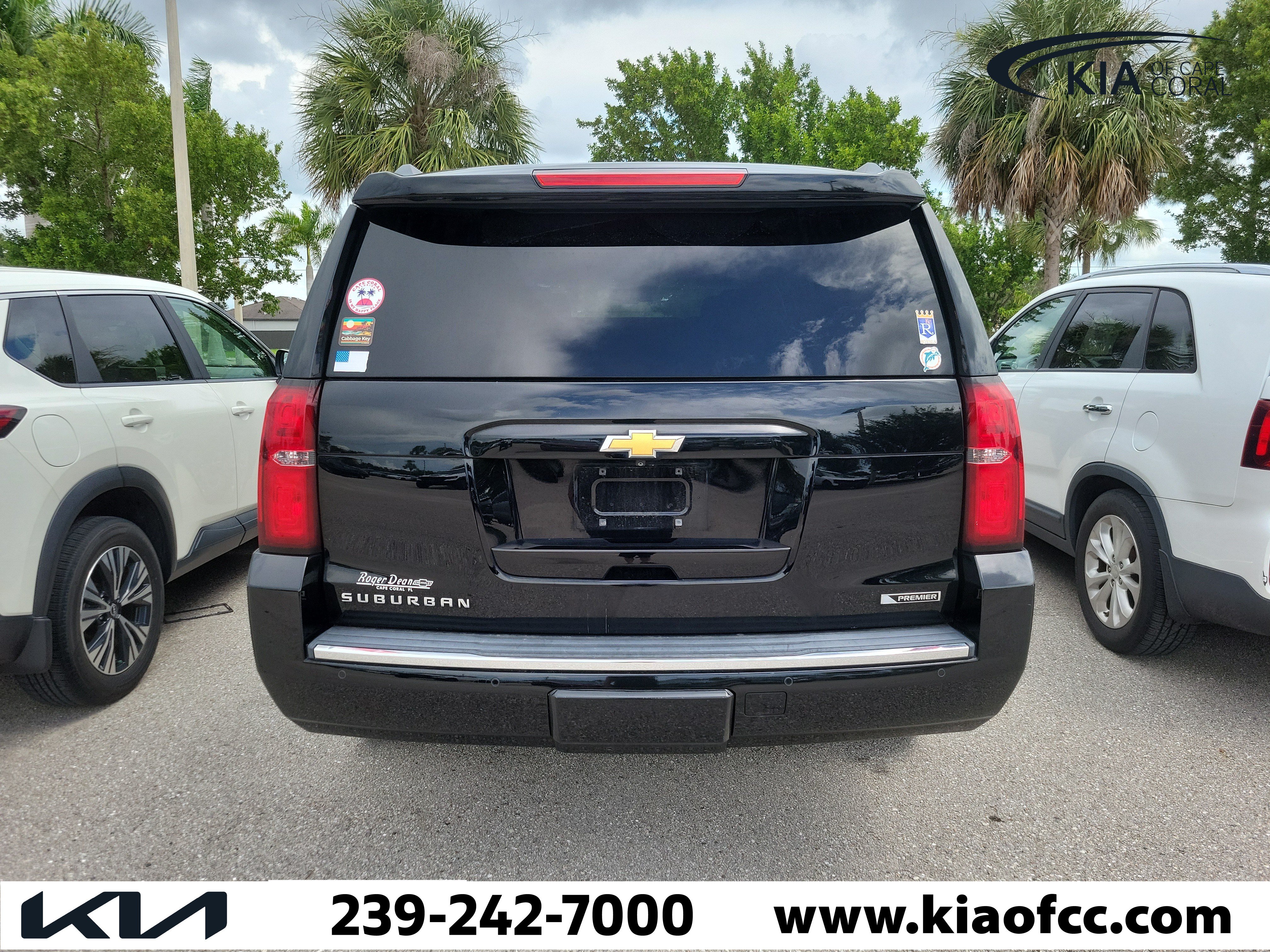 Used 2017 Chevrolet Suburban Premier AWD/4WD image 7