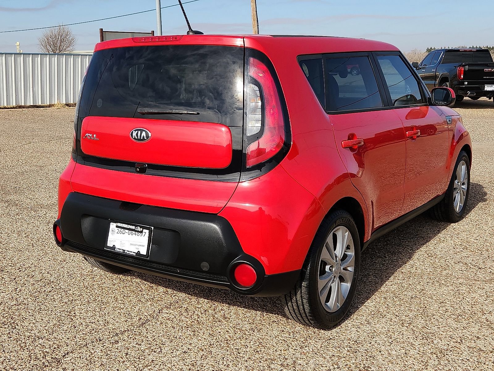 Used 2016 Kia Soul + image 4