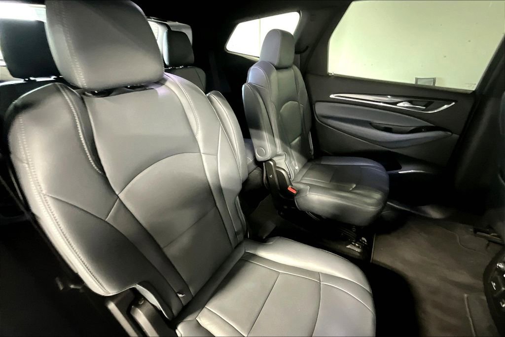 Used 2023 Buick Enclave Premium AWD/4WD image 32