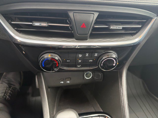 Used 2024 Buick Encore GX Sport Touring AWD/4WD image 9
