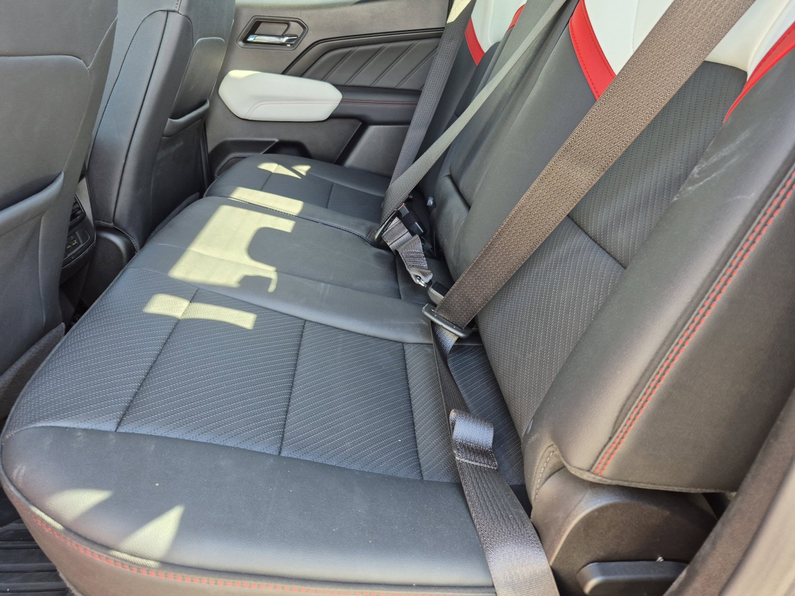 Used 2024 GMC Canyon AT4X image 18