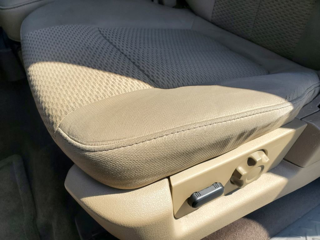 Used 2010 Ford F150 XLT RWD image 16