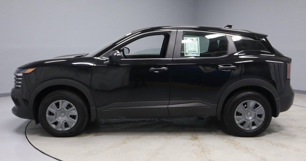 Certified 2025 Nissan Kicks S image 7