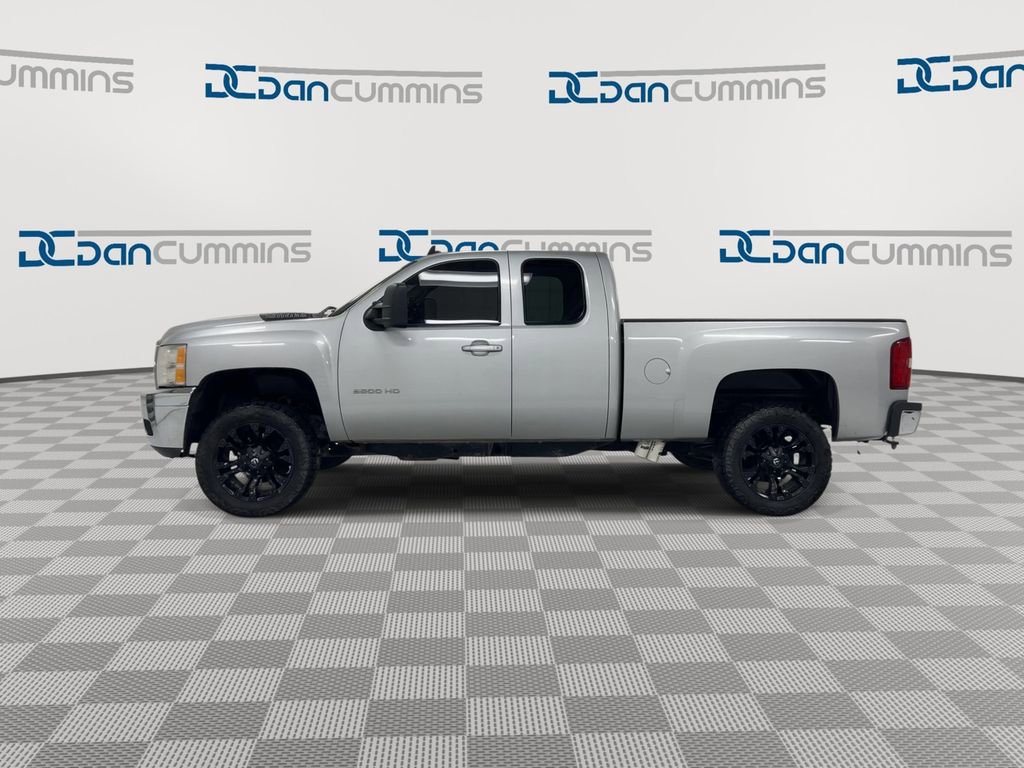 Used 2011 Chevrolet Silverado 2500 LTZ w/ LTZ Plus Package AWD/4WD image 5