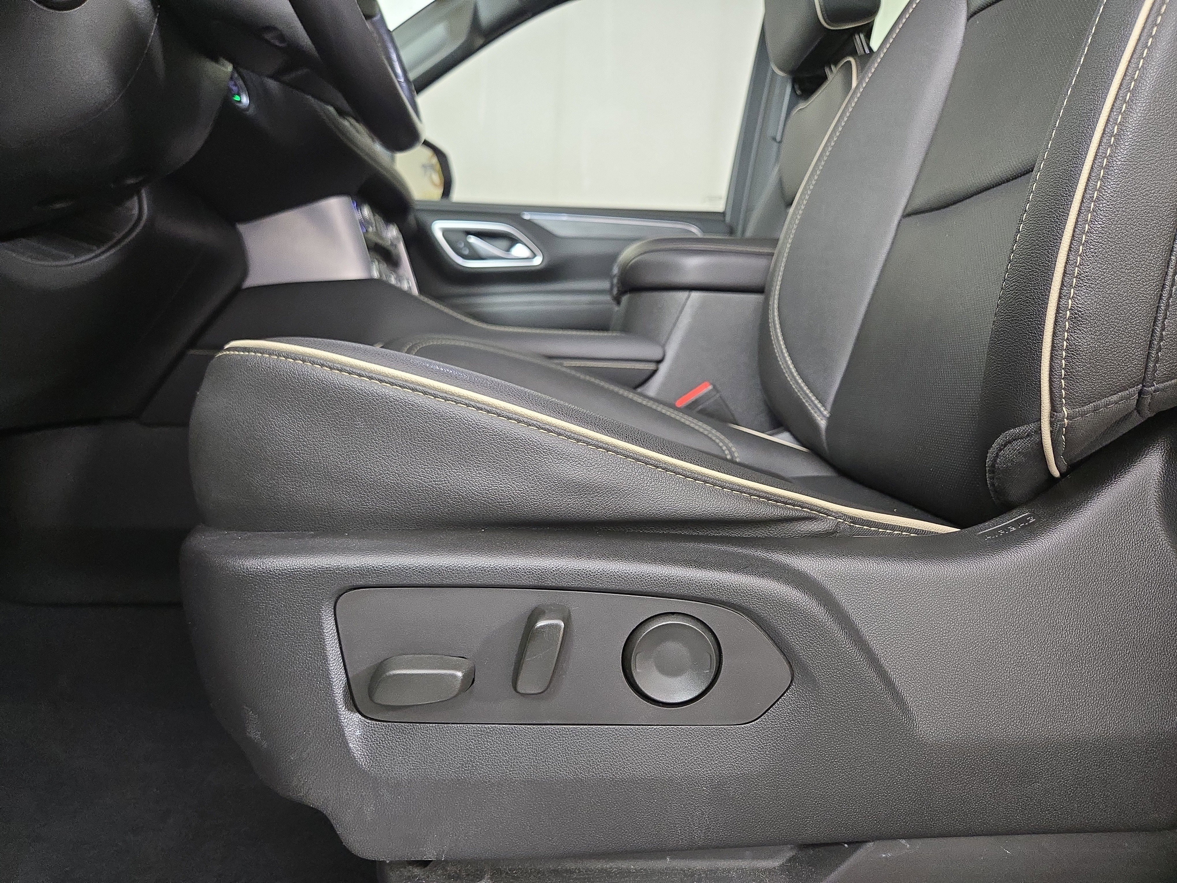 Certified 2022 GMC Yukon SLT w/ SLT Premium Package image 33