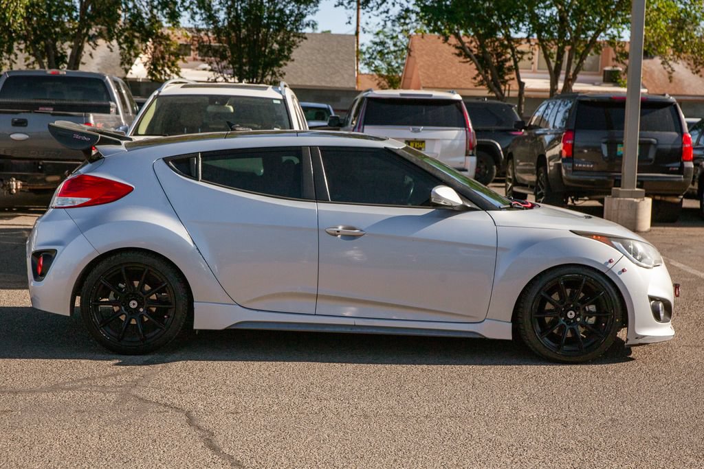Used 2015 Hyundai Veloster Turbo w/ Option Group 04 FWD image 5