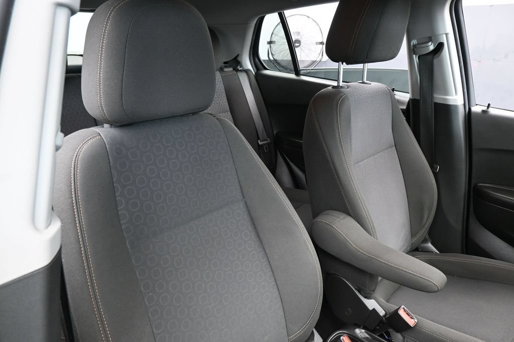 Used 2022 Chevrolet Trax LS AWD/4WD image 36