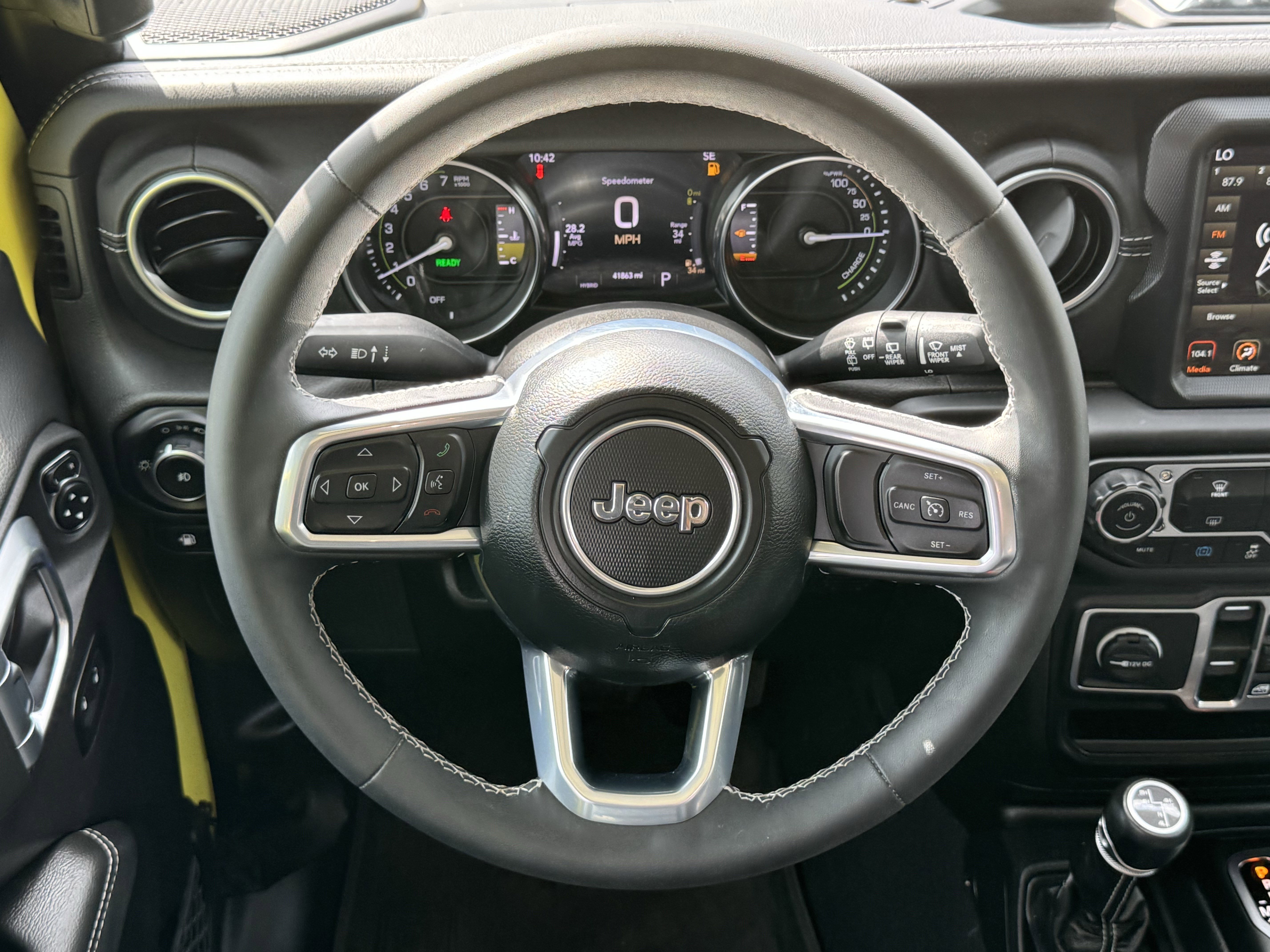 Used 2023 Jeep Wrangler Sahara AWD/4WD image 15