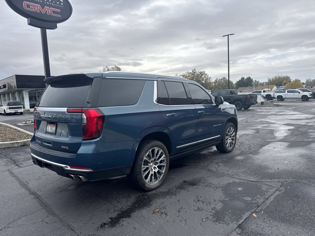 Used 2025 GMC Yukon Denali w/ Denali Reserve Package AWD/4WD image 3