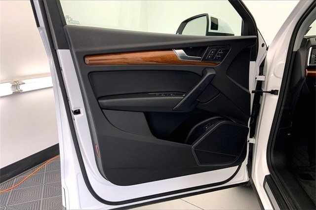 Certified 2023 Audi Q5 2.0T Premium w/ Convenience Package image 23