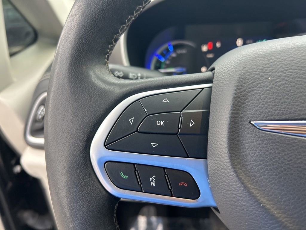 Used 2022 Chrysler Pacifica Touring-L FWD image 46