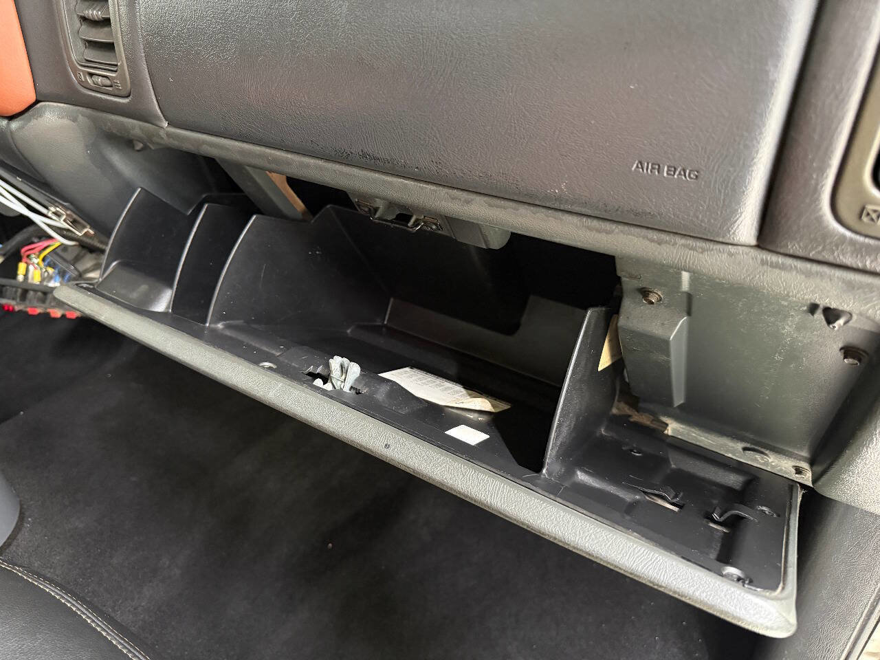 Used 2002 Chevrolet Silverado 3500 2WD Extended Cab image 28