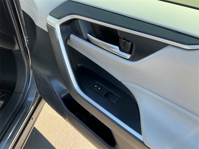 Used 2019 Toyota RAV4 XLE image 21