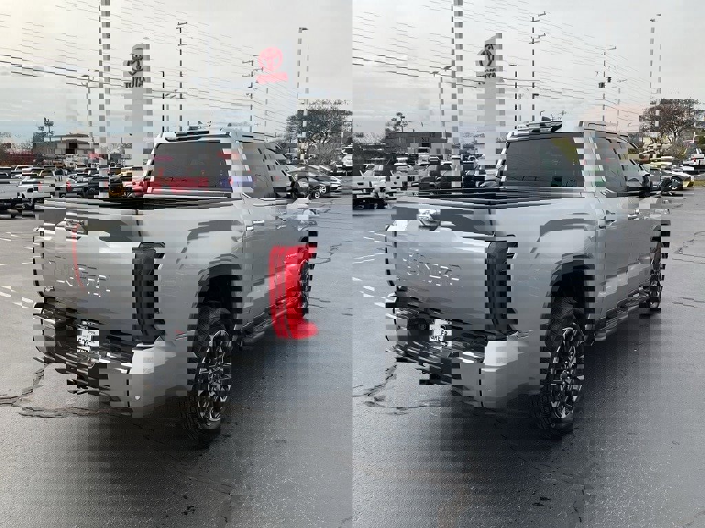 Used 2025 Toyota Tundra Limited image 19