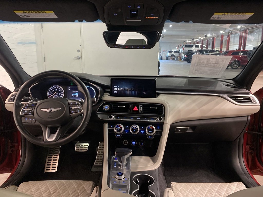 Used 2022 Genesis G70 3.3T image 10