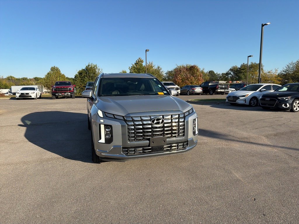 Used 2024 Hyundai Palisade Calligraphy image 1