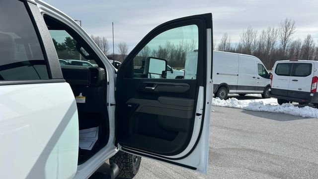 New 2026 Chevrolet Silverado 2500 ZR2 image 46