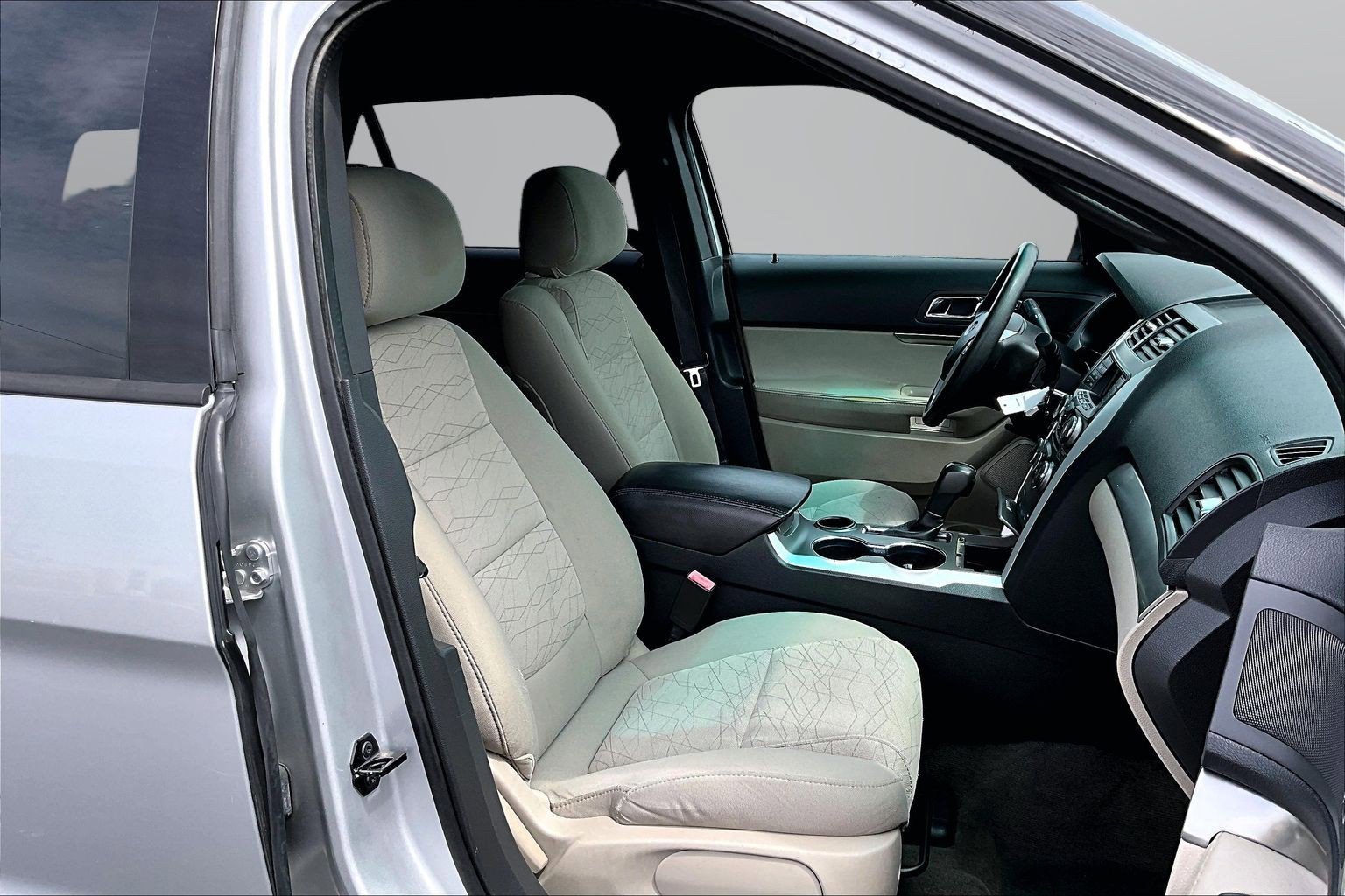 Used 2014 Ford Explorer FWD image 7