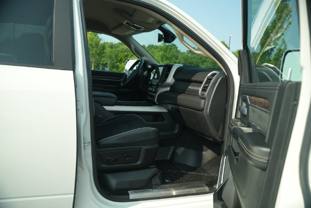 Used 2021 RAM 3500 Laramie w/ Cold Weather Group AWD/4WD image 20