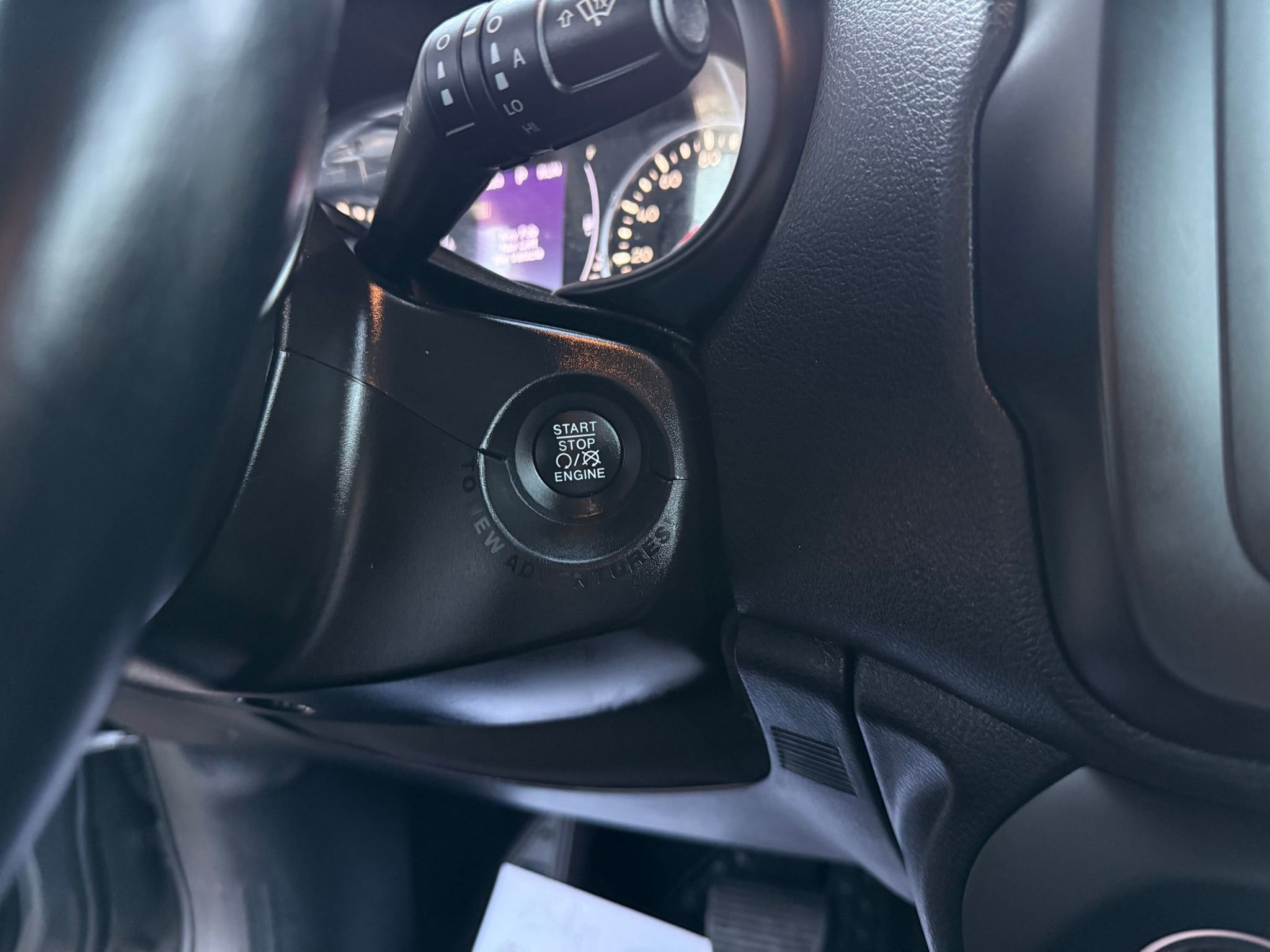 Used 2019 Jeep Renegade Latitude w/ Cold Weather Group image 46