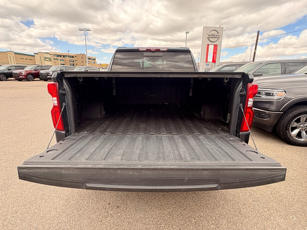 Used 2022 Chevrolet Silverado 1500 LTZ w/ LTZ Premium Package AWD/4WD image 10