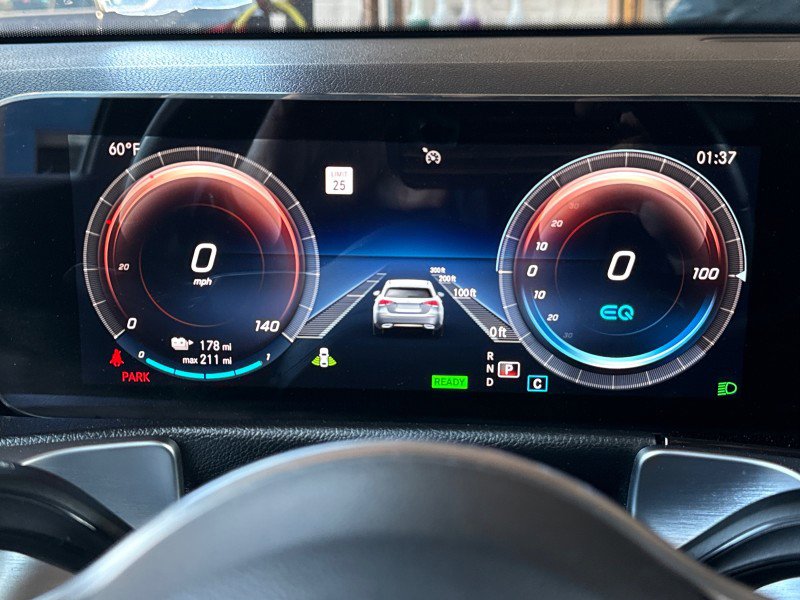 Used 2022 Mercedes-Benz EQB 300 4MATIC image 67