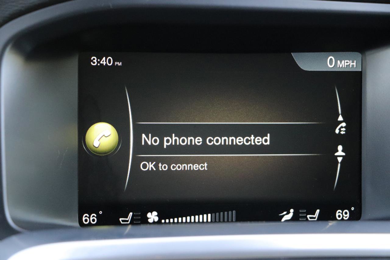 Used 2016 Volvo V60 T5 Cross Country Platinum w/ Climate Package AWD/4WD image 21