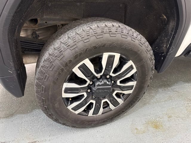 Used 2024 GMC Sierra 2500 Denali Ultimate AWD/4WD image 9