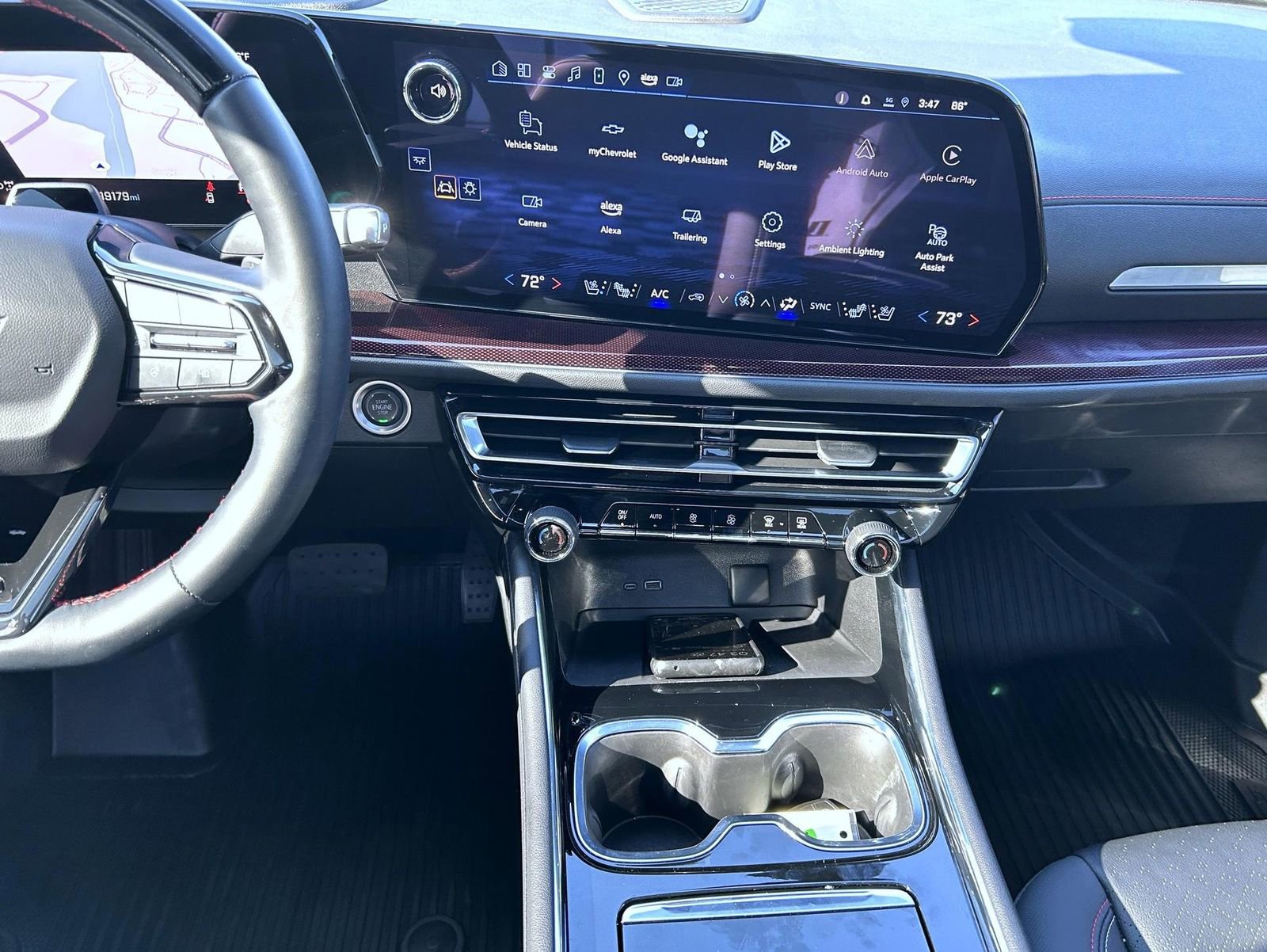 Used 2025 Chevrolet Traverse RS w/ LPO, Floor Liner Package image 12